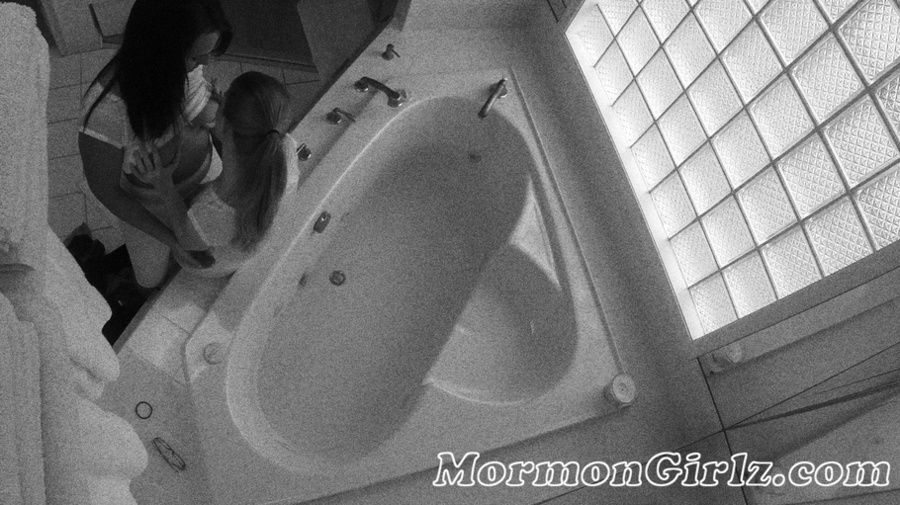 Juicy pussy eating in the bathroom caught by a security cam - XXXonXXX - Pic 5