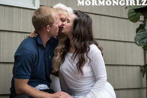 Wickedly hot threesome with two curvy mormons in the outdoors - XXXonXXX - Pic 3