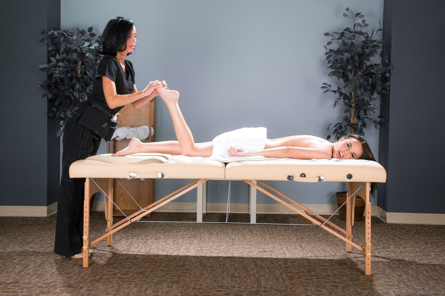 Tensed young brunette with cute face enjoys getting a stress-free lesbian threesome fun - XXXonXXX - Pic 3