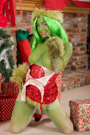 Horny grinch plays with her pussy before - XXX Dessert - Picture 6