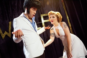 Marilyn shows her pink tits while getting drilled by elvis - Picture 1