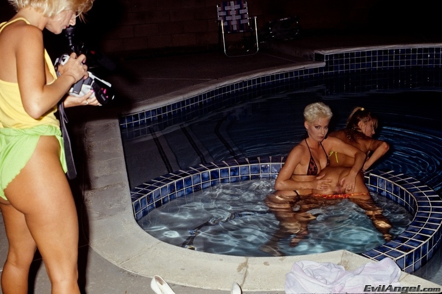 Slutty blonde butch and two sexy blonde lesbians suck on strap on dildo and goes wild in lesbian threesome - XXXonXXX - Pic 3