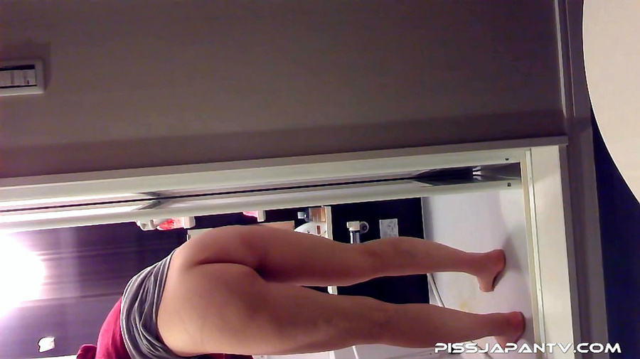 Hot Japanese bimbo takes off her panties an - XXX Dessert - Picture 6