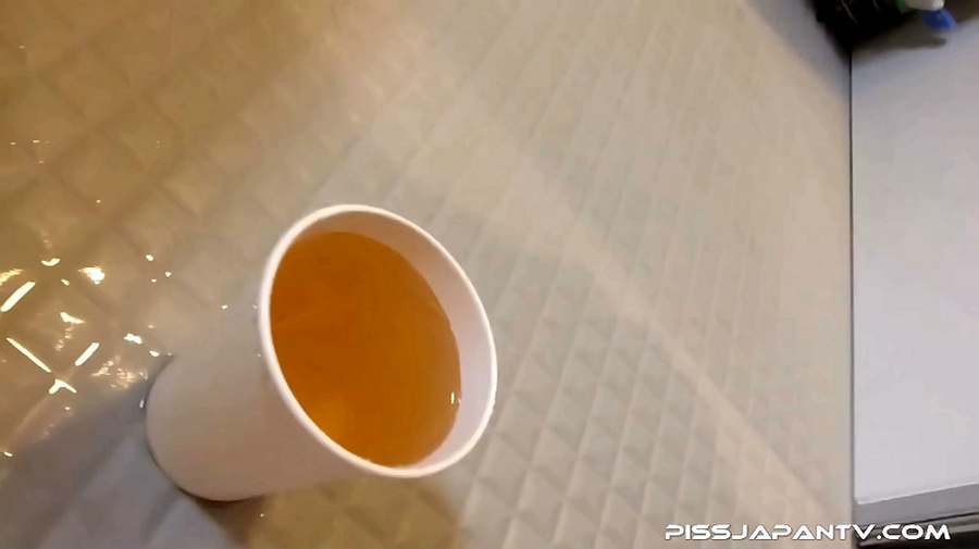 Hot slut shows her hairy Japanese cunt to t - XXX Dessert - Picture 10