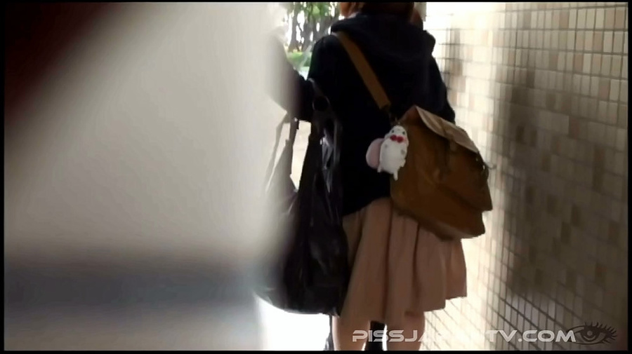 Japanese bimbo rubs her hairy snatch and ta - XXX Dessert - Picture 7