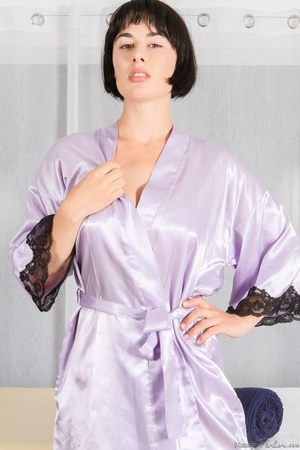 Seductive brunette in soft lilac silk ro - Picture 2