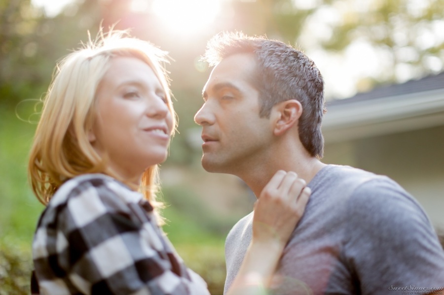 Horny young couple outdoors enjoying the wa - XXX Dessert - Picture 7