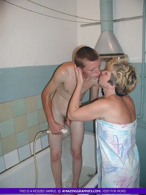Horny granny with fat body wrapped in bl - XXX Dessert - Picture 7