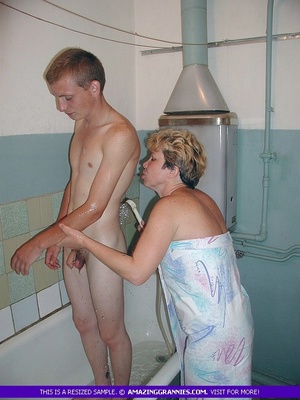 Horny granny with fat body wrapped in bl - XXX Dessert - Picture 9