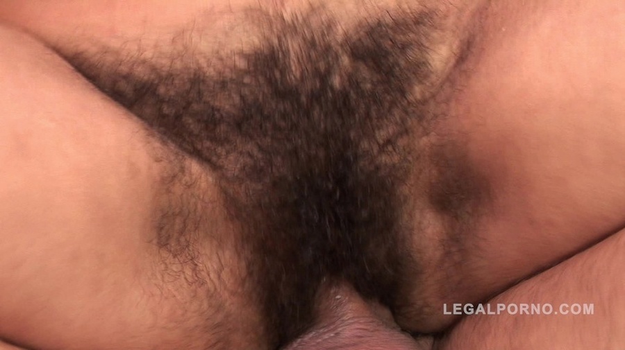 Black haired babe plays with her hairy snat - XXX Dessert - Picture 9