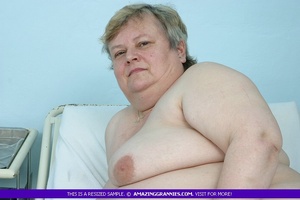 Super size granny displays her humongous - Picture 4