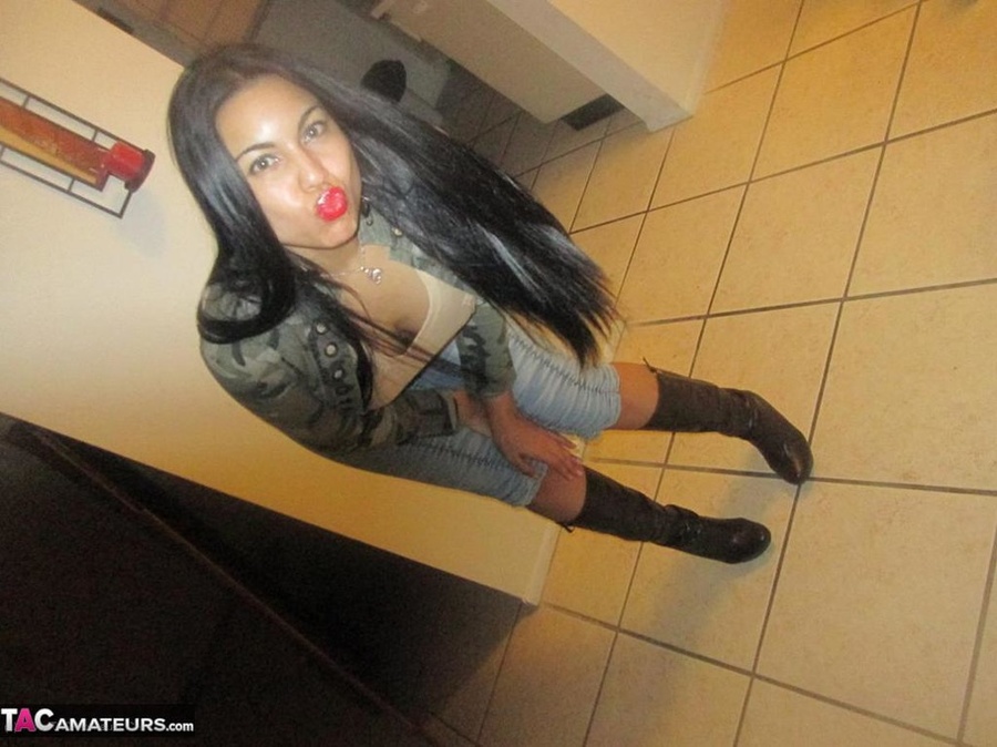 Latin stunner poses in tight clothes, before revealing her amazing ass - XXXonXXX - Pic 19