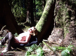 Voluptuous milf shows her mouth watering curves, while posing in the outdoors - XXXonXXX - Pic 8