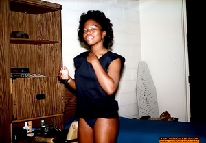 Horny bitches go out to the park naked e - XXX Dessert - Picture 7