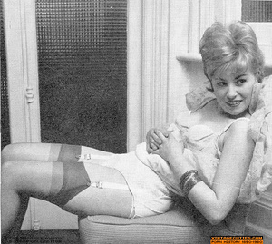 Seductive bitches in sexy bra and pantie - XXX Dessert - Picture 5