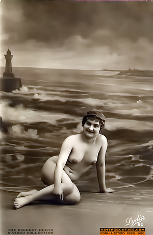 Lesbian bitches get their asses exposed  - XXX Dessert - Picture 1