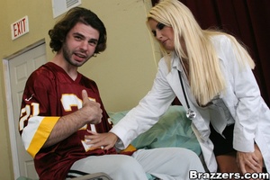 Dirty blonde doctor fucks her patient in the emergency room - Picture 9