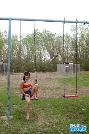 Steaming hot chick pose her skinny body  - XXX Dessert - Picture 2