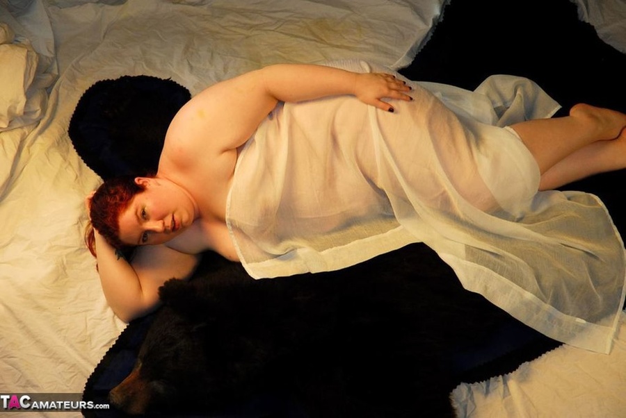 Huge babe covers her plus size body with a  - XXX Dessert - Picture 8