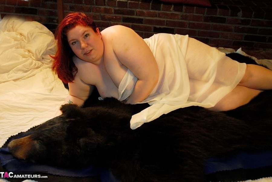 Huge babe covers her plus size body with a  - XXX Dessert - Picture 15