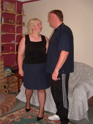 Chubby MILF lets her horny hubby take of - Picture 1