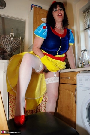 Sweet babe in multi colored Snow White c - Picture 2