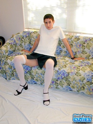 Short haired lass in white socks and gre - Picture 2