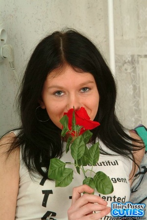 Black haired gal with rose sheds white u - Picture 1