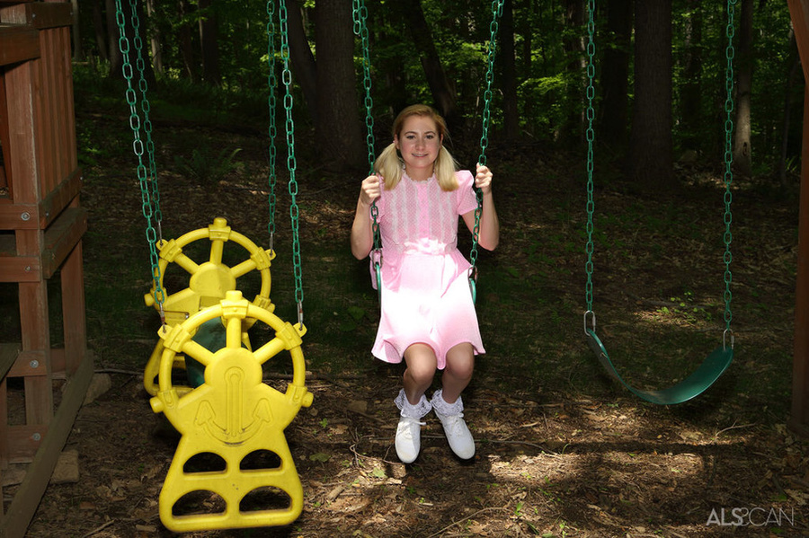 Pigtailed blonde with small boobs and shave - XXX Dessert - Picture 1