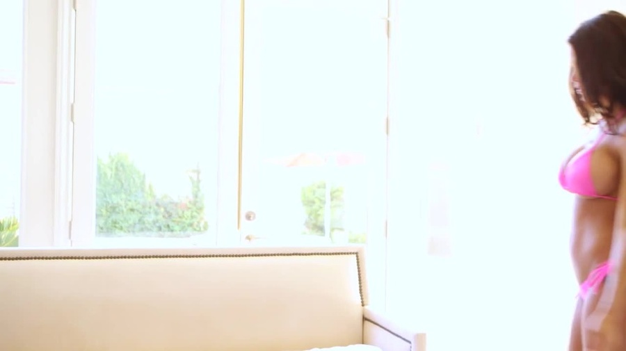 Cutie relaxing by the pool side, attracts a - XXX Dessert - Picture 5