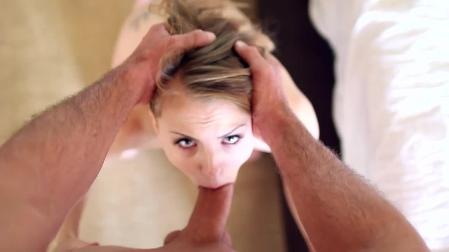 Gorgeous blonde is horny while relaxing, ge - XXX Dessert - Picture 7