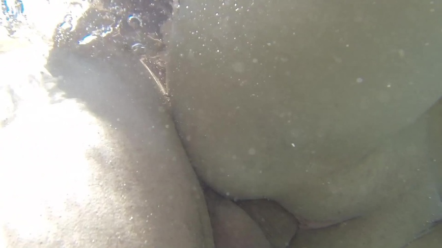 Handsome fucker uses his cock to plough tight pussy of his bitch underwater in the pool - XXXonXXX - Pic 16