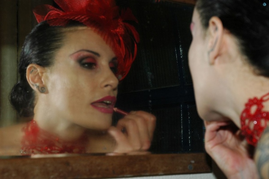 Tattooed brunette in red corset and stockin - XXX Dessert - Picture 4