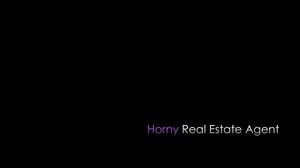 One very horny real-estate agent gives h - Picture 1