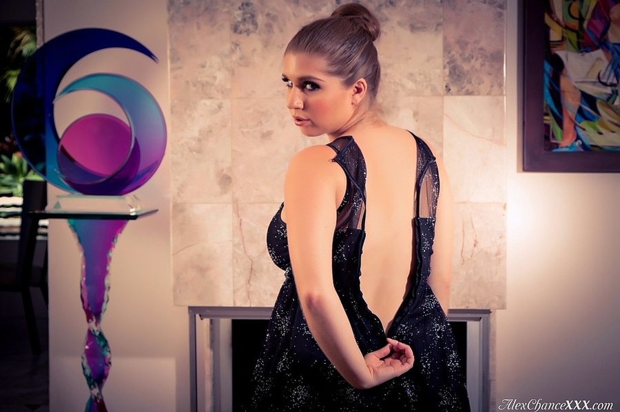 Black dress brunette BBW stripping and mast - XXX Dessert - Picture 6