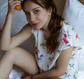 Busty chick in white t-shirt took off jeans shorts and blue panty before