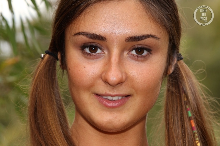 Sweet brunette in pigtails pose her stunnin - XXX Dessert - Picture 3