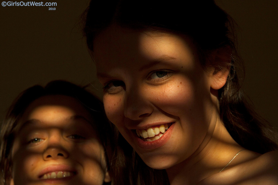 Steaming hot lesbians strip off their green - XXX Dessert - Picture 14