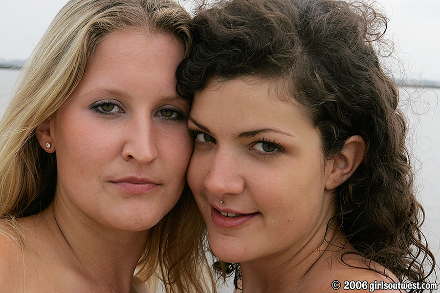 Steaming hot chicks teases with their indul - XXX Dessert - Picture 9