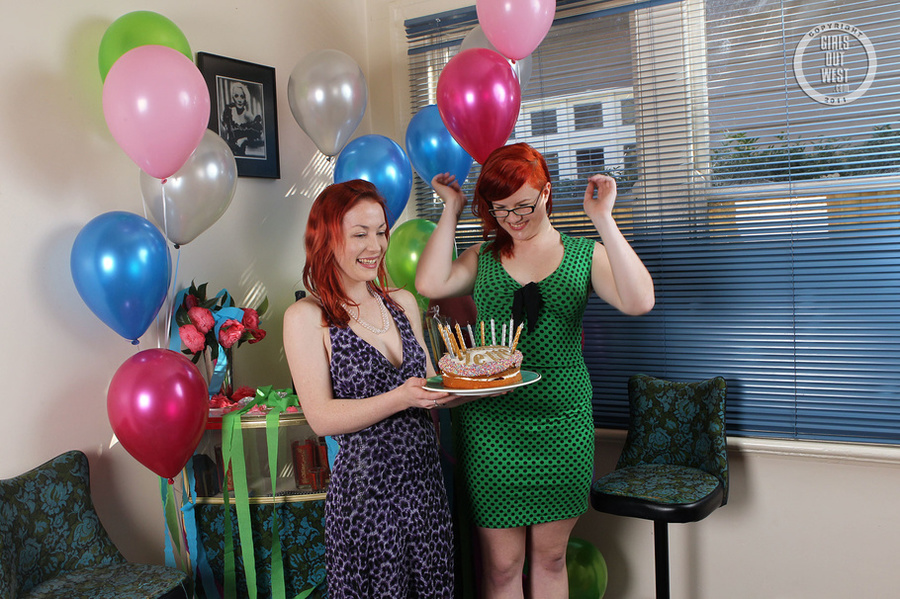 Pretty babes in violet and black and green  - XXX Dessert - Picture 2