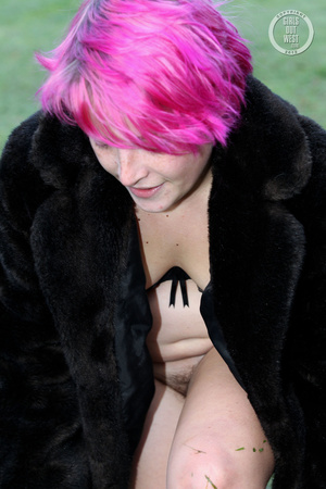 Pink haired chick display her foxy body outdoor wearing her black lingerie, coat and boots then shows her juicy boobs before she pulls down her black panty and reveals her indulging pussy. - XXXonXXX - Pic 12