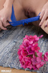 blonde bombshell peels off