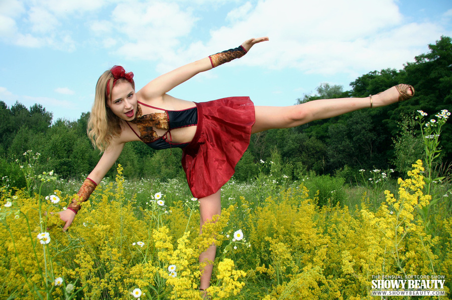 Luscious babe in black and red leotard, red - XXX Dessert - Picture 3