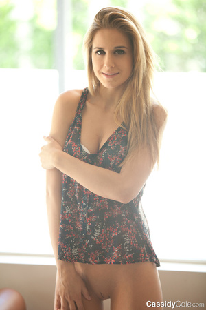 Floral top blonde shows that she's not wearing panties today - XXXonXXX - Pic 10
