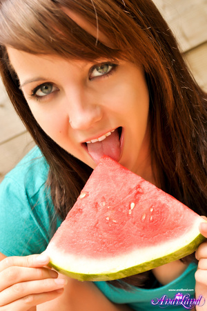 Watermelon-loving brunette shows her fli - XXX Dessert - Picture 9