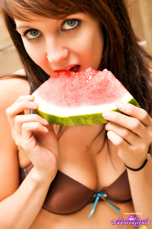 Watermelon-loving brunette shows her fli - XXX Dessert - Picture 15
