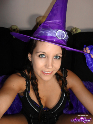 Sexy brunette witch shows this skull a good time - XXXonXXX - Pic 5