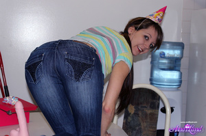 Tight jeans birthday girl fucks her pussy with a dildo - Picture 3