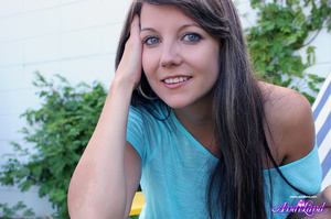 Naughty brunette with blue belly ring li - XXX Dessert - Picture 5