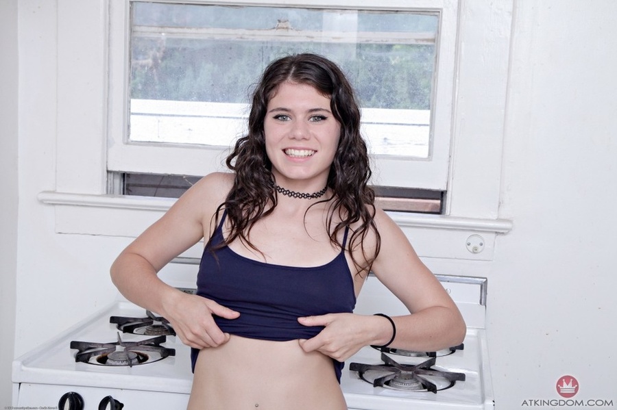 Black panties and tight jeans brunette mast - XXX Dessert - Picture 6